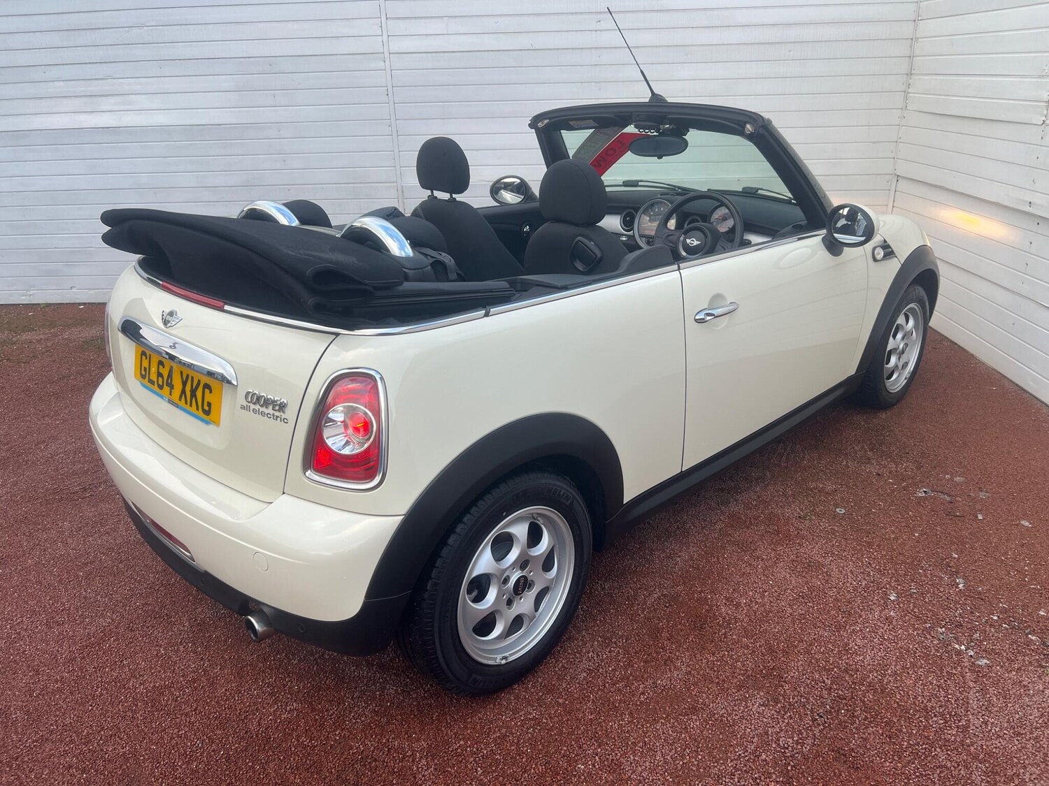 Used MINI Convertible 2014 for sale - 78117381: Photo 15