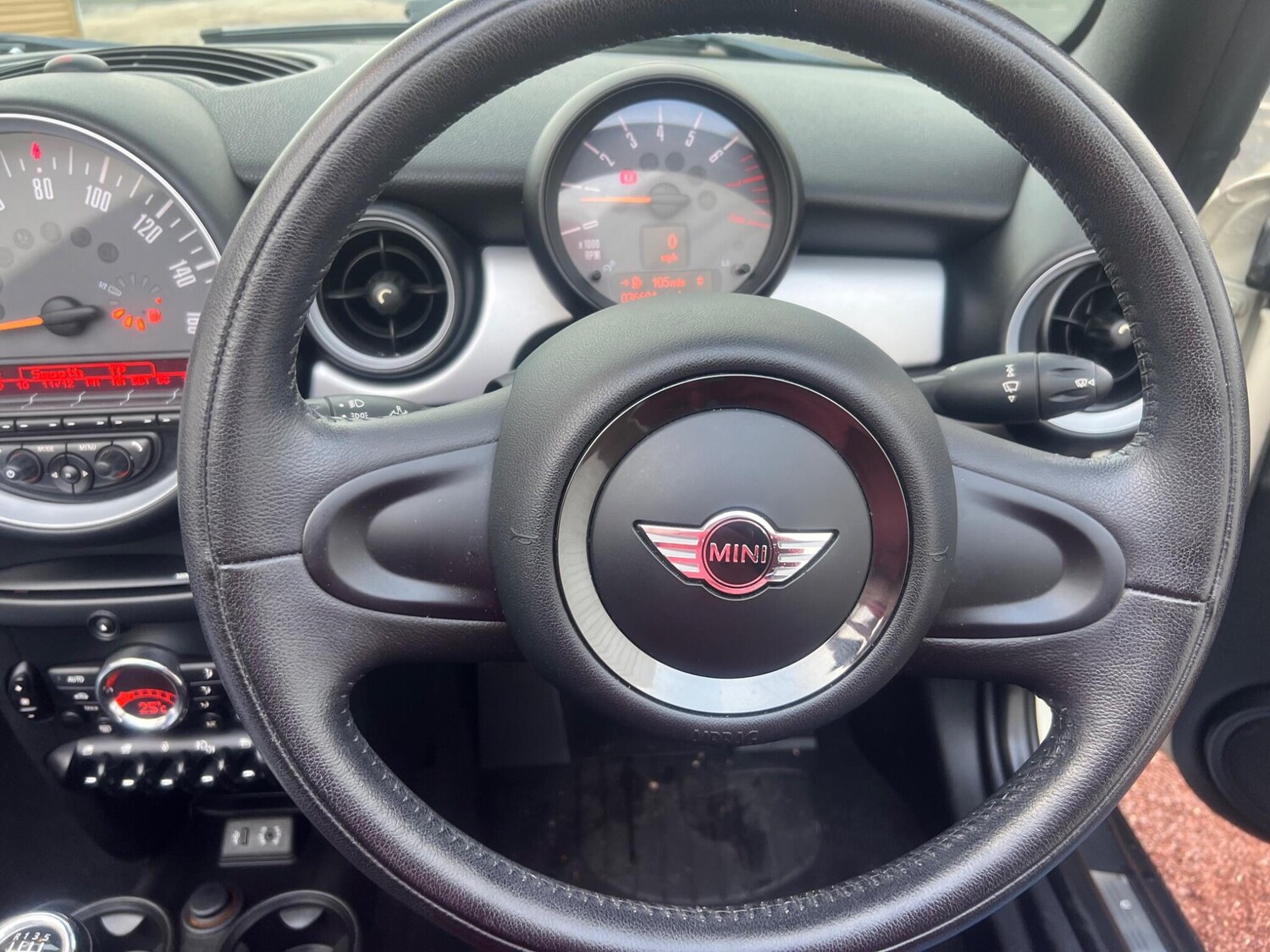 Used MINI Convertible 2014 for sale - 78117381: Photo 24