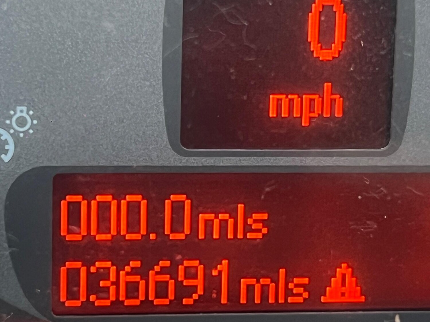 Used MINI Convertible 2014 for sale - 78117381: Photo 25