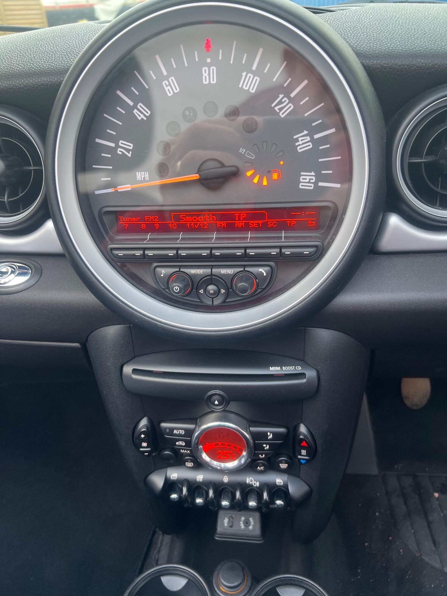 Used MINI Convertible 2014 for sale - 78117381: Photo 26