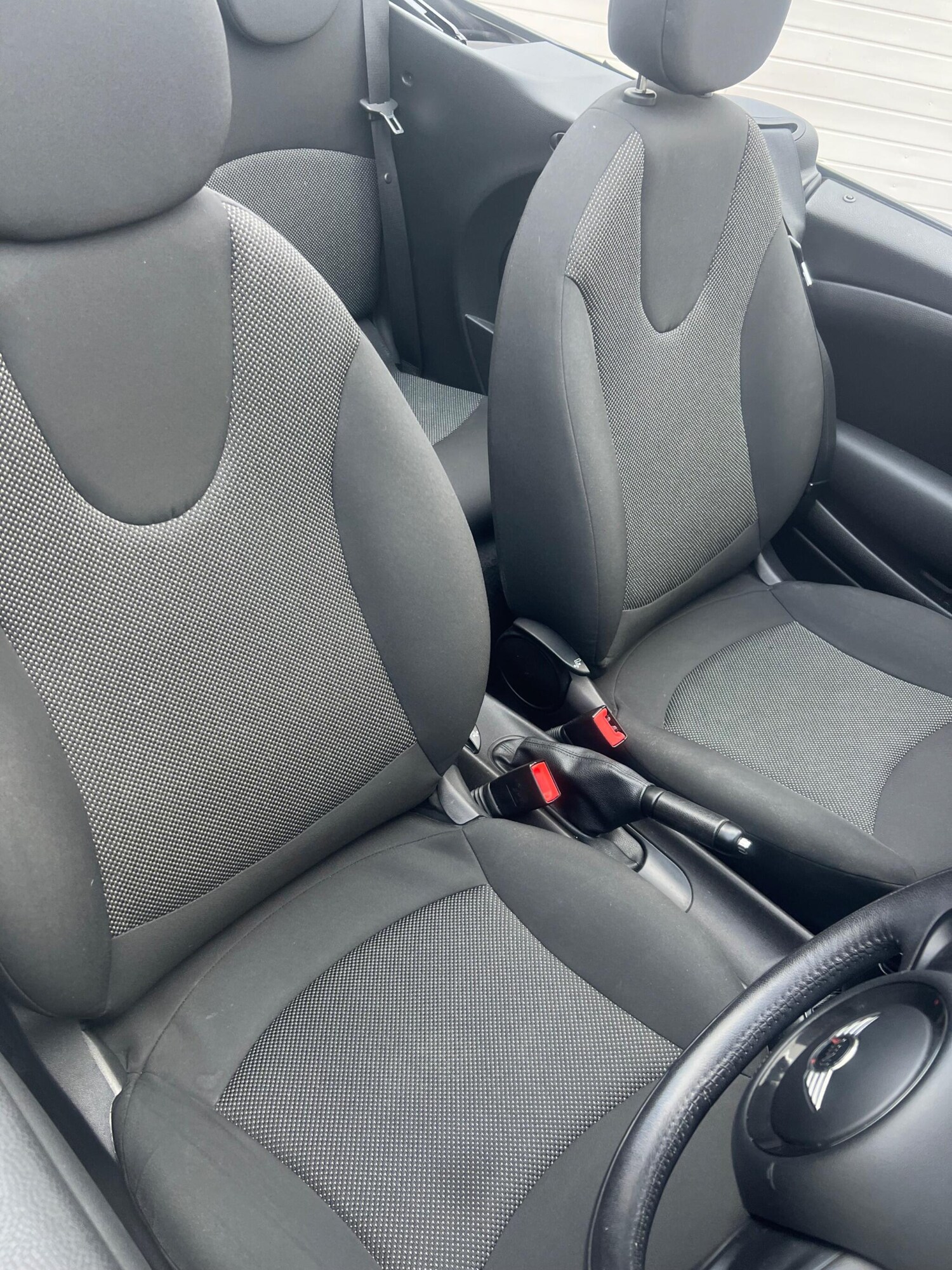 Used MINI Convertible 2014 for sale - 78117381: Photo 28