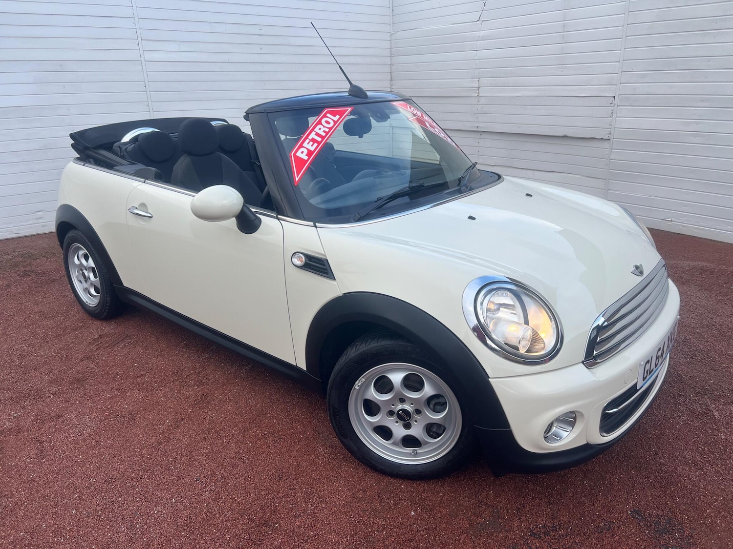 Used MINI Convertible 2014 for sale - 78117381: Photo 3