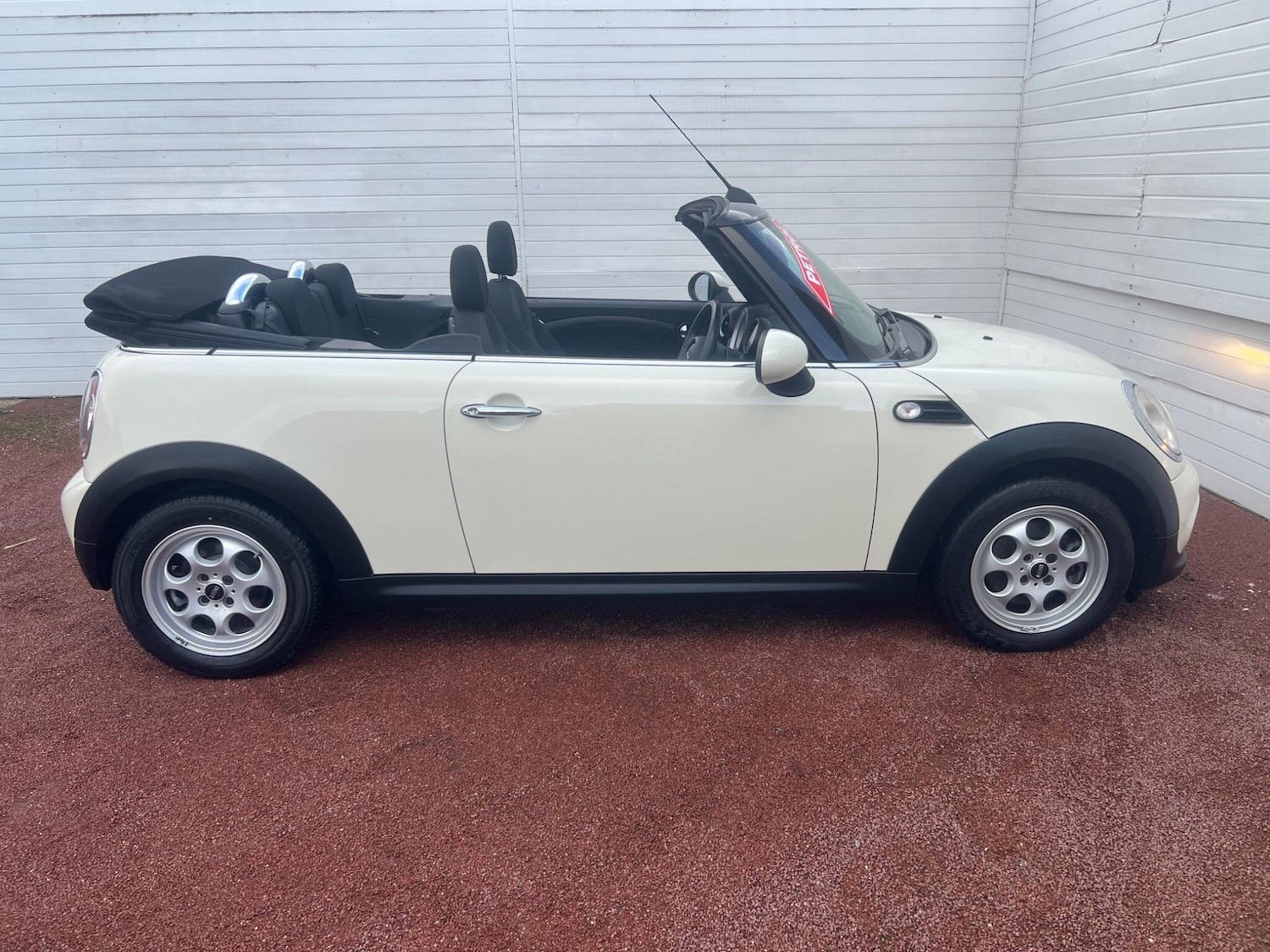 Used MINI Convertible 2014 for sale - 78117381: Photo 5