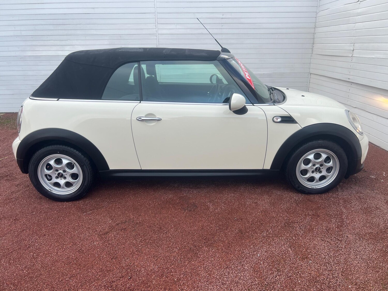 Used MINI Convertible 2014 for sale - 78117381: Photo 6