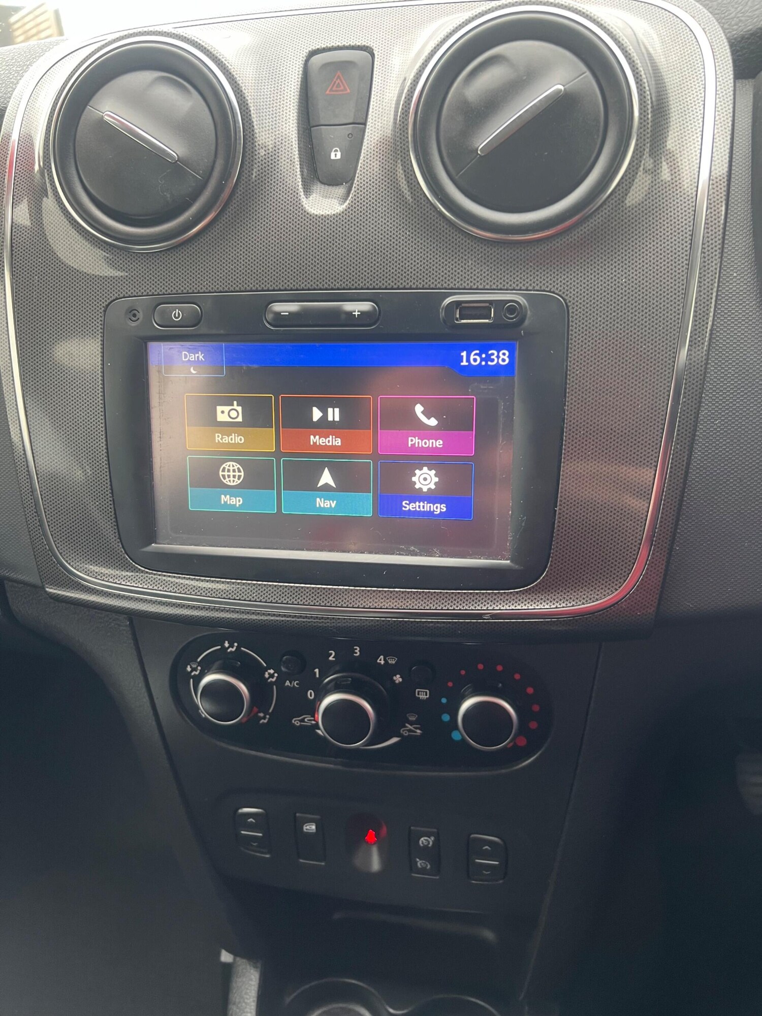 Used Dacia Sandero Stepway 2018 for sale - 78117369: Photo 17