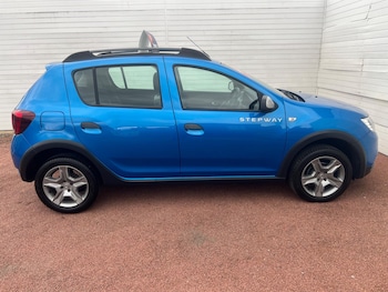 Used Dacia Sandero Stepway 2018 for sale - 78117369: Photo
