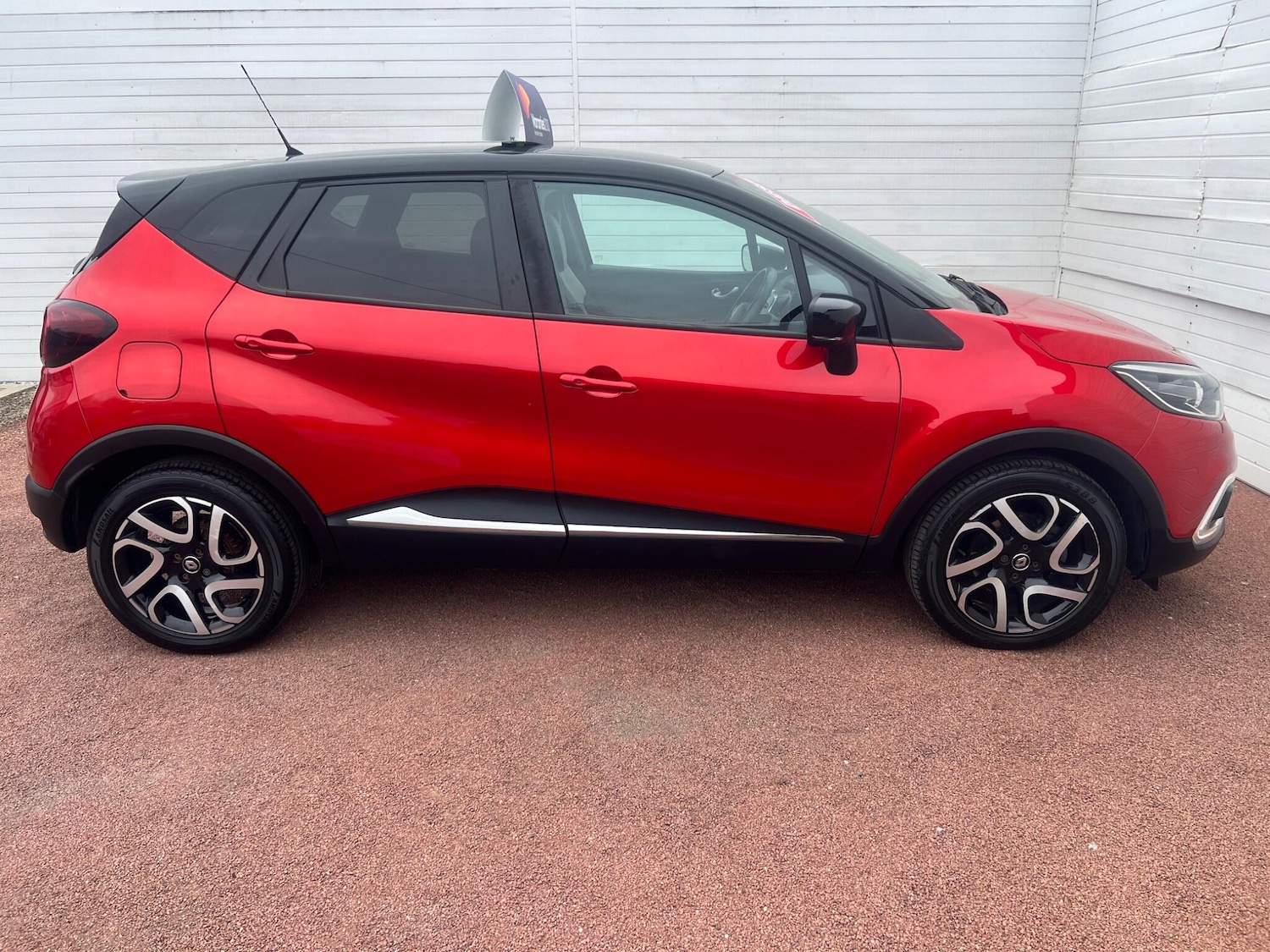 Used Renault Captur 2019 for sale - 78117380: Photo 3