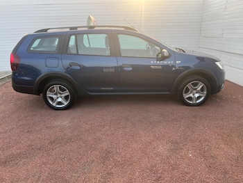 Used Dacia Logan MCV Stepway 2019 for sale - 79202328: Photo