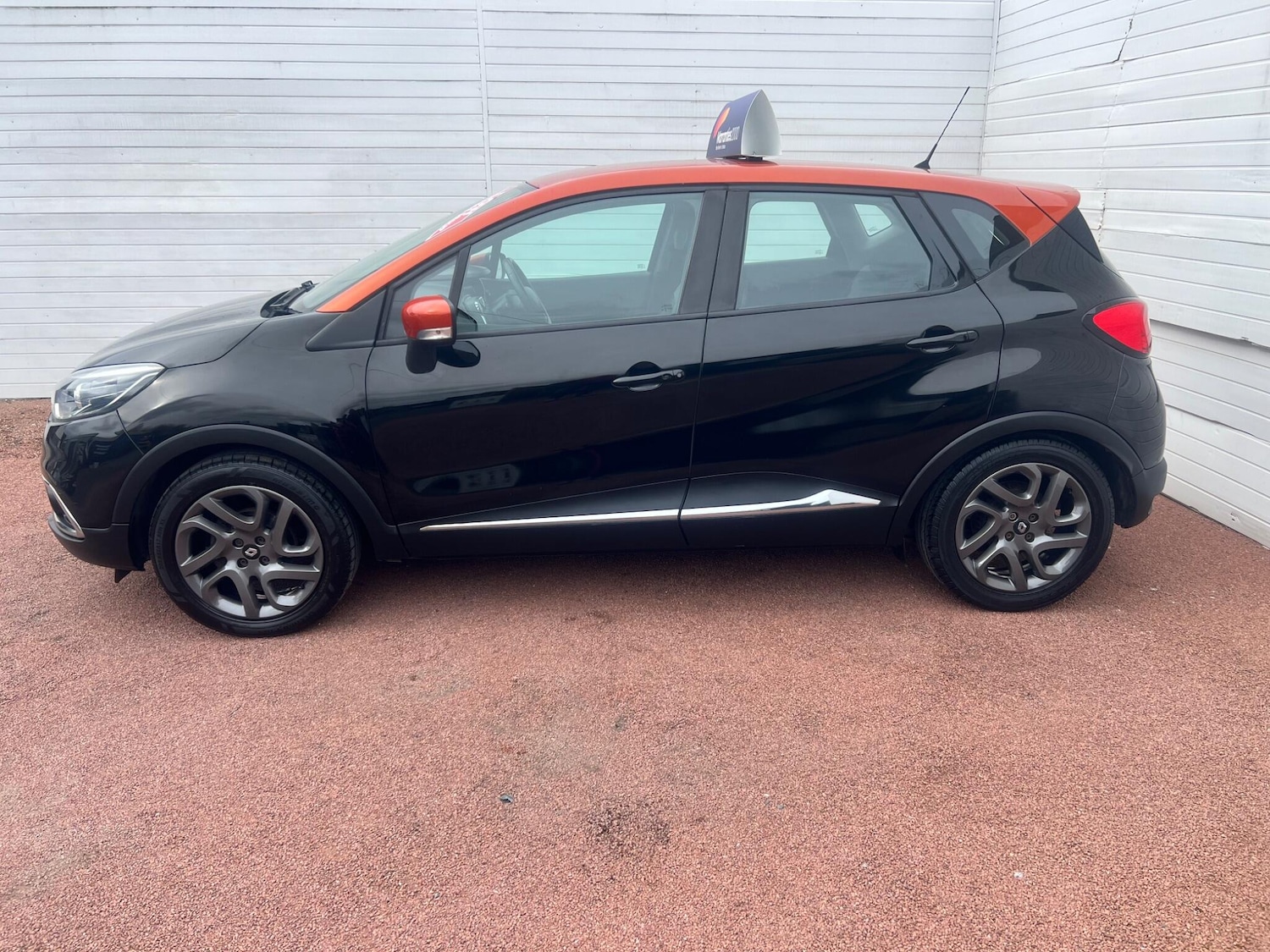 Used Renault Captur for sale - 78136064: Photo 6