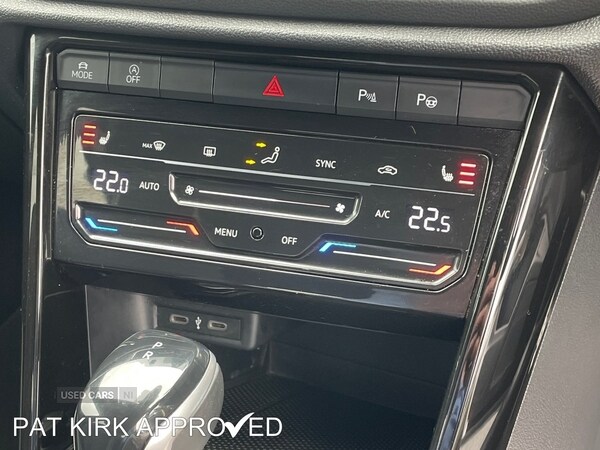 Used Volkswagen T-Roc 2022 for sale - 74966196: Photo 25
