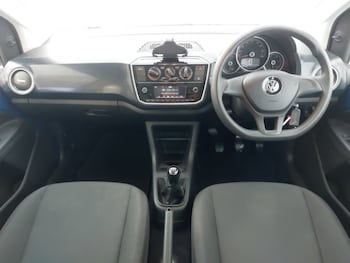 Used Volkswagen up! 2019 for sale - 76166227: Photo 2