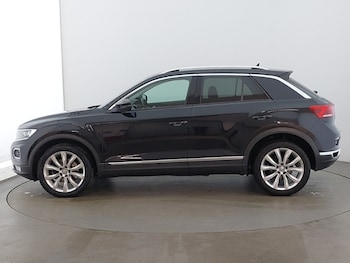 Used Volkswagen T-Roc 2019 for sale - 76414410: Photo