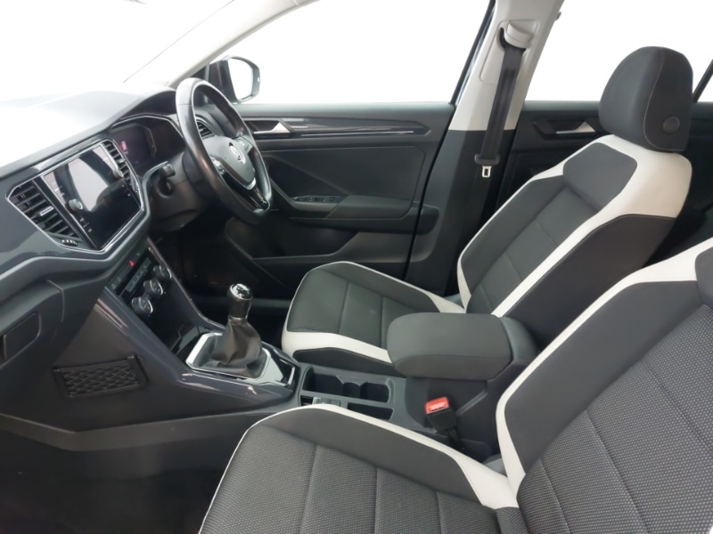 Used Volkswagen T-Roc 2019 for sale - 76414410: Photo 5