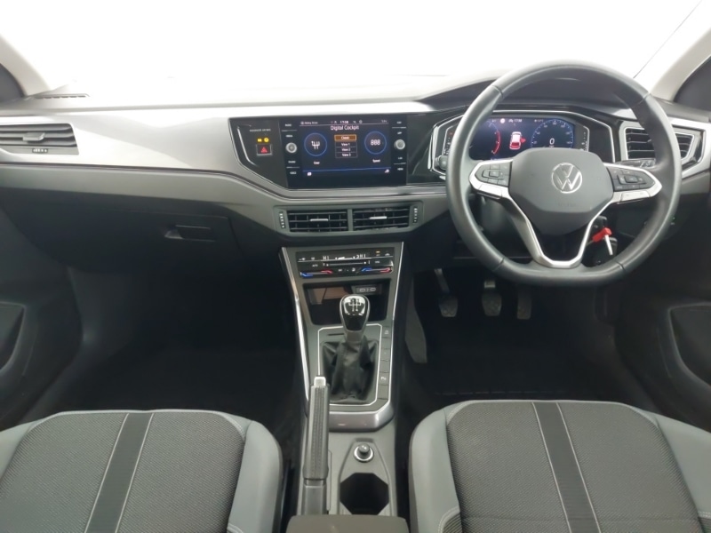 Used Volkswagen Polo 2024 for sale - 76630496: Photo 2