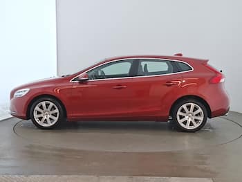 Used Volvo V40 2019 for sale - 79786226: Photo