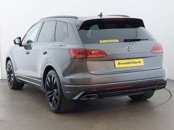 Used Volkswagen Touareg 2022 for sale - 74957022: Photo