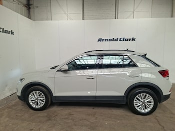 Used Volkswagen T-Roc 2023 for sale - 79351108: Photo