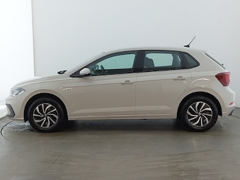 Used Volkswagen Polo 2024 for sale - 76160616: Photo