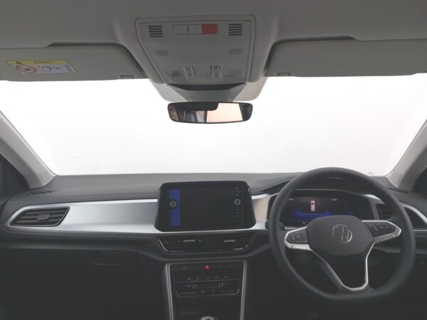 Used Volkswagen T-Roc 2025 for sale - 75547018: Photo 2