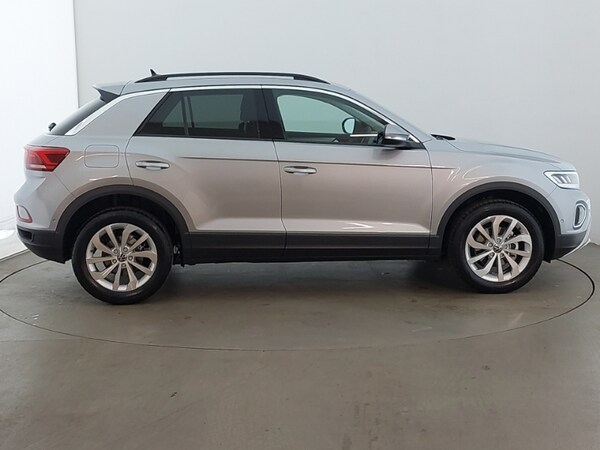 Used Volkswagen T-Roc 2025 for sale - 75547018: Photo 4