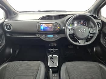 Used Toyota Yaris 2018 for sale - 79803785: Photo