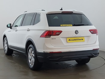 Used Volkswagen Tiguan Allspace 2023 for sale - 77150395: Photo