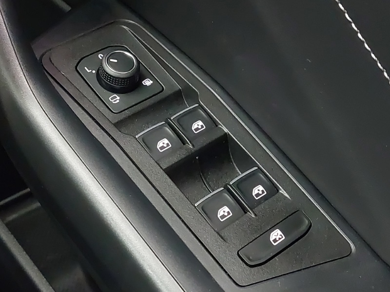 Used Volkswagen T-Roc 2025 for sale - 77256929: Photo 19