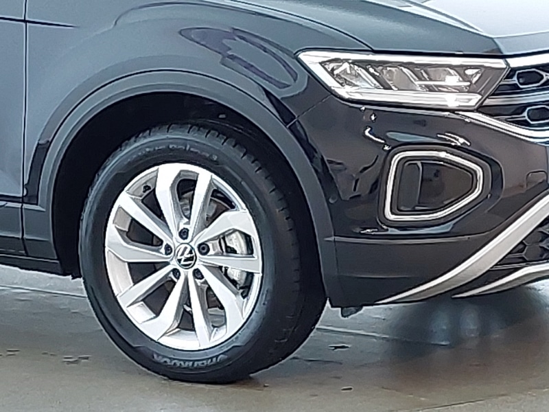 Used Volkswagen T-Roc 2025 for sale - 76920330: Photo 9