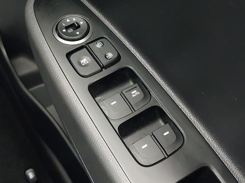 Used Hyundai i10 2018 for sale - 76498254: Photo 18