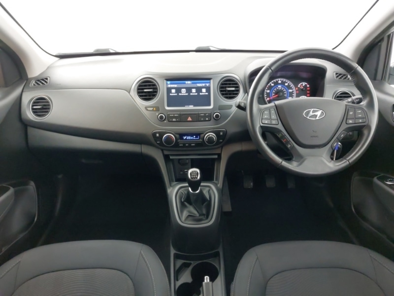 Used Hyundai i10 2018 for sale - 76498254: Photo 2