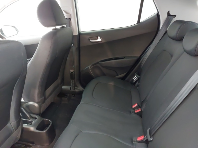 Used Hyundai i10 2018 for sale - 76498254: Photo 6