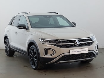 Used Volkswagen T-Roc 2023 for sale - 78546395: Photo