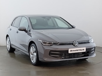 Used Volkswagen Golf 2025 for sale - 76970575: Photo
