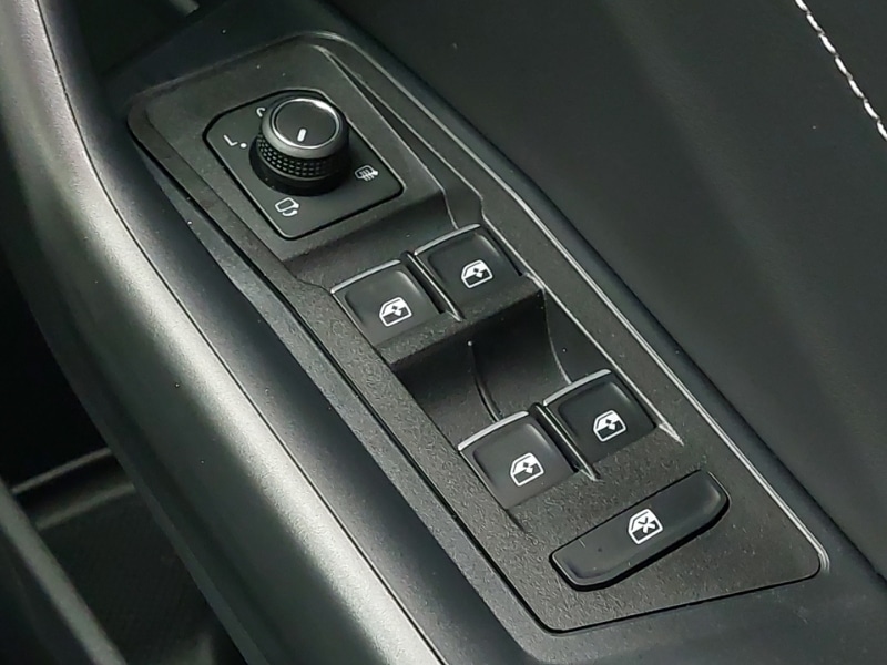 Used Volkswagen T-Roc 2025 for sale - 76911701: Photo 19