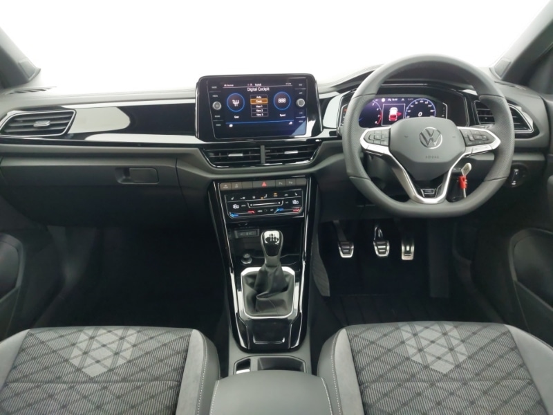 Used Volkswagen T-Roc 2025 for sale - 76911701: Photo 2