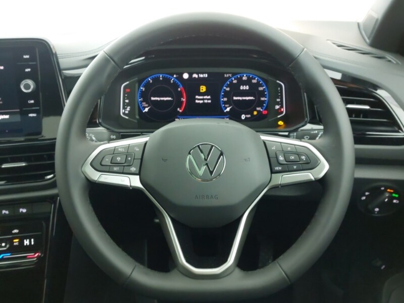 Used Volkswagen T-Roc 2025 for sale - 77228669: Photo 13