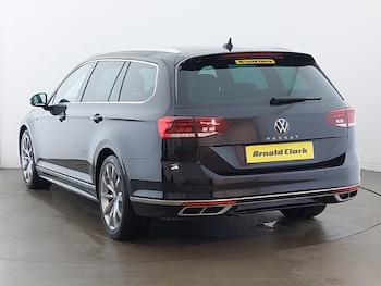 Used Volkswagen Passat 2023 for sale - 78318011: Photo