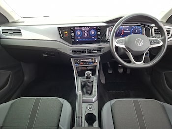Used Volkswagen Polo 2023 for sale - 78735279: Photo