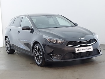 Used Kia Ceed 2023 for sale - 76129943: Photo