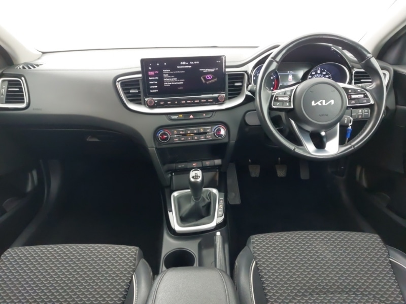 Used Kia Ceed 2023 for sale - 76129943: Photo 2