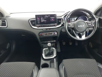Used Kia Ceed 2023 for sale - 76129943: Photo