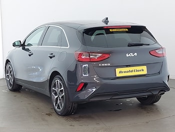 Used Kia Ceed 2023 for sale - 76129943: Photo