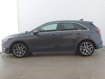 Used Kia Ceed 2023 for sale - 76129943: Photo