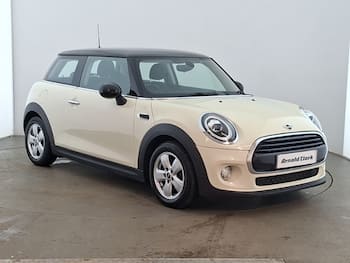 Used MINI Hatch 2018 for sale - 79647565: Photo