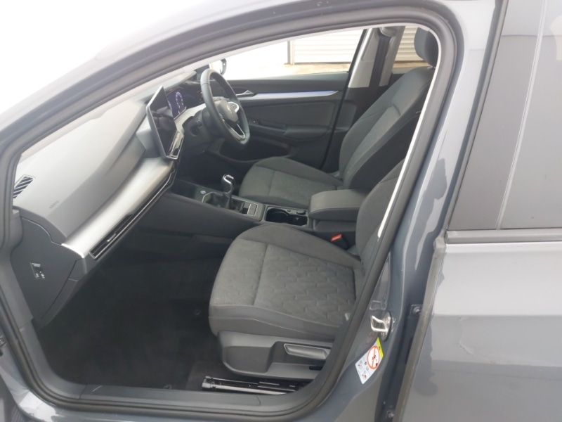 Used Volkswagen Golf 2024 for sale - 76970200: Photo 5