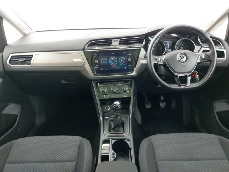 Used Volkswagen Touran 2019 for sale - 76571557: Photo 2