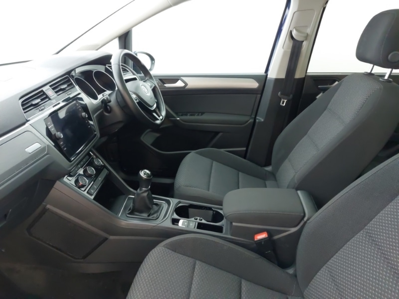 Used Volkswagen Touran 2019 for sale - 76571557: Photo 5