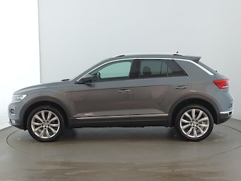 Used Volkswagen T-Roc 2018 for sale - 76795547: Photo