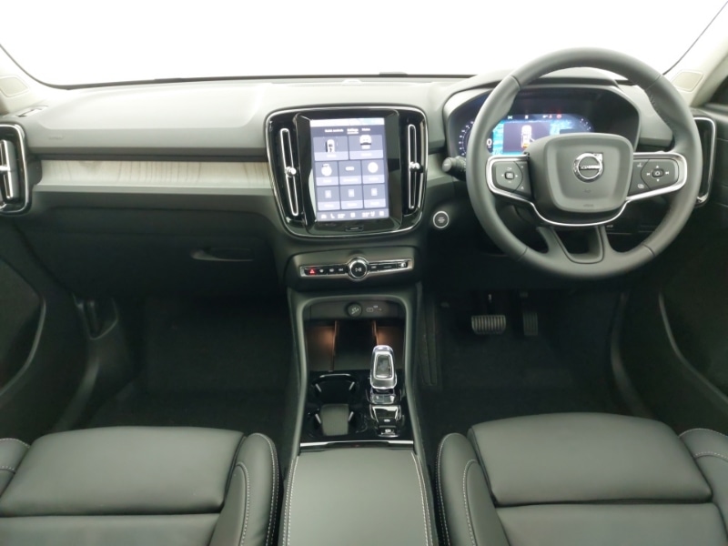 Used Volvo XC40 2025 for sale - 78013510: Photo 2