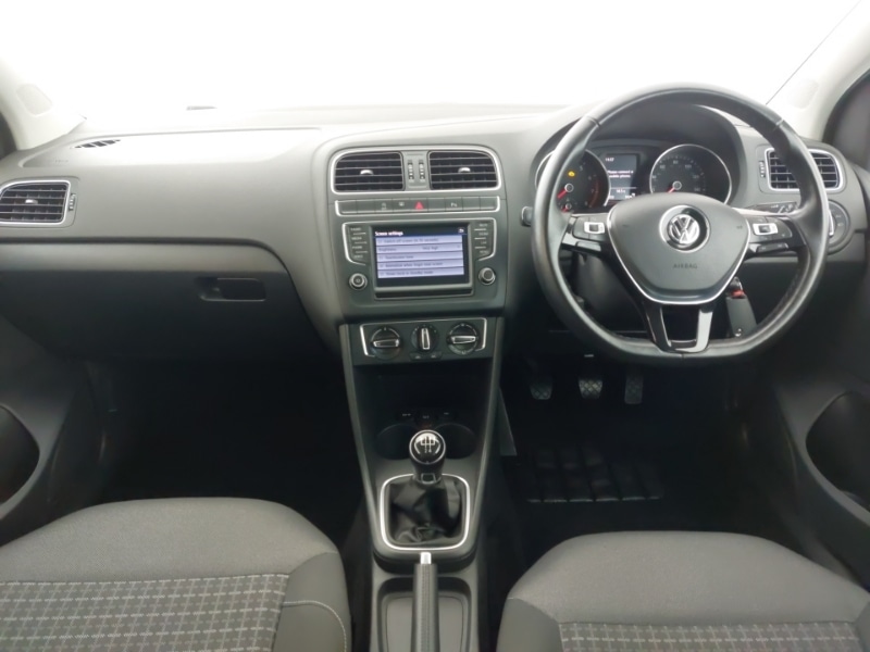 Used Volkswagen Polo 2017 for sale - 76567298: Photo 2
